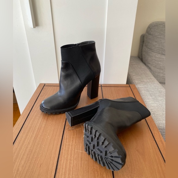 Zara Basic Women's Black Leather Lug Sole Ankle Boots Size 36 - Picture 2 of 8